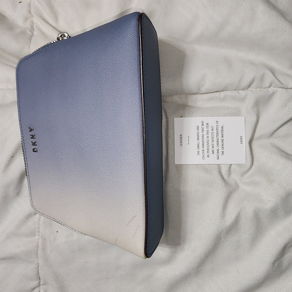 DKNY Ombre Blue/White Pouch - Picture 5 of 11
